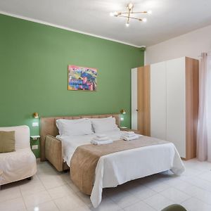 Camera grande con letto king size